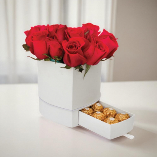 Caja de Rosas y Chocolates